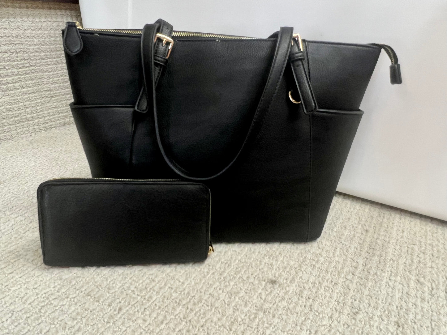Leather Zipper Purse w/Side Pockets