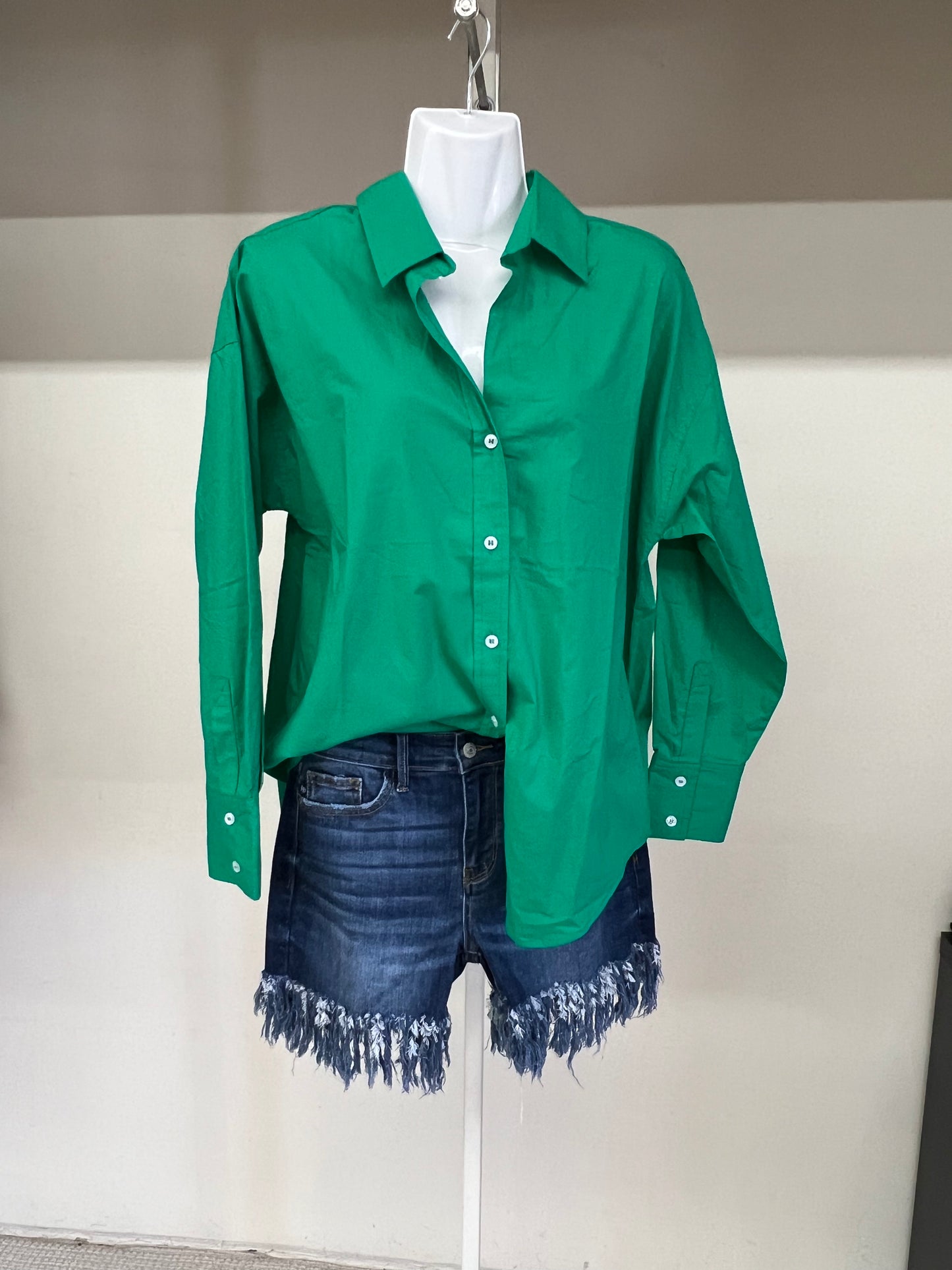 Reg & Curvy Geegee Kelly Green Button Up Top