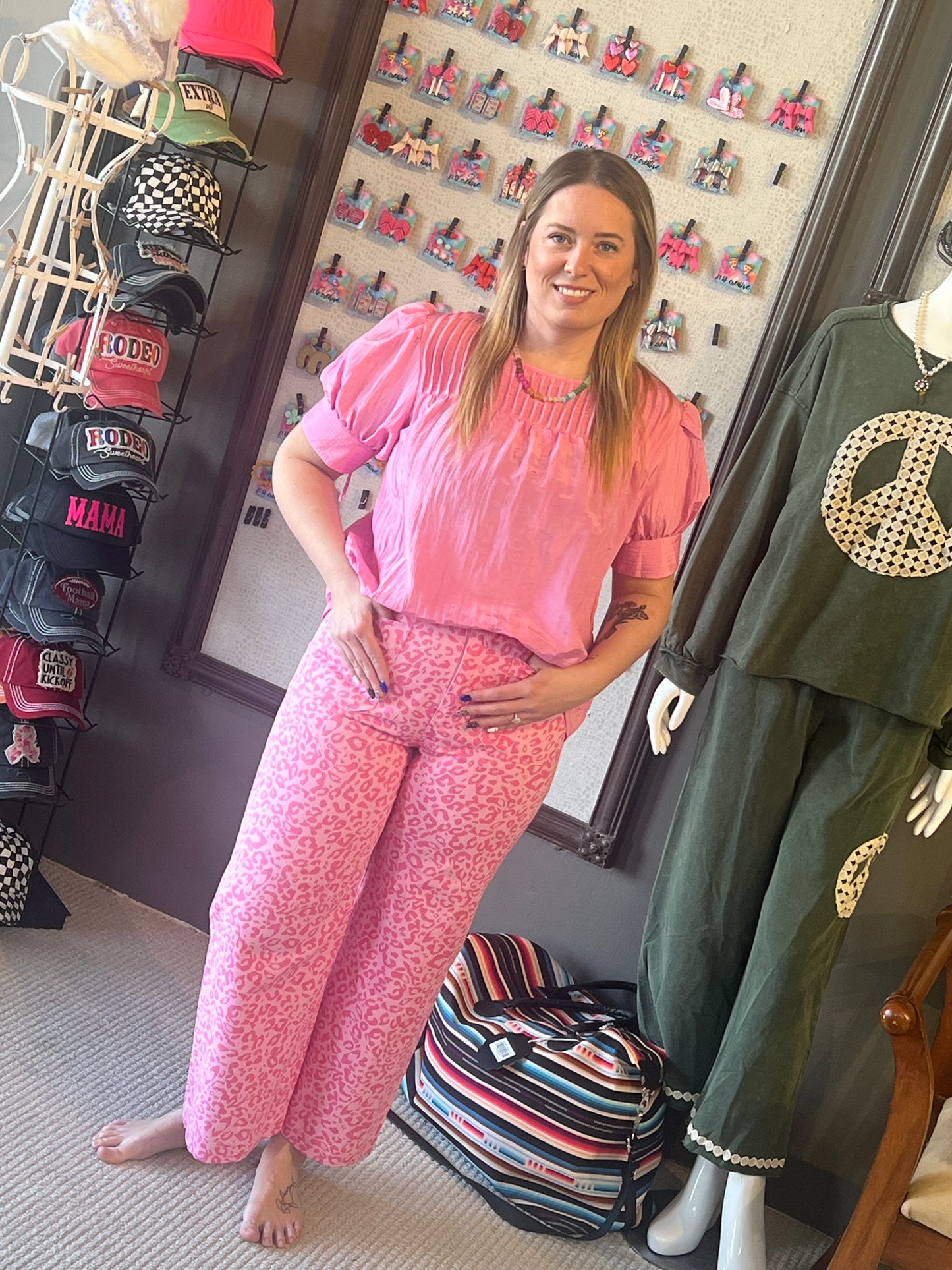 GiGiO Ankle Cropped Pink Leopard Pants