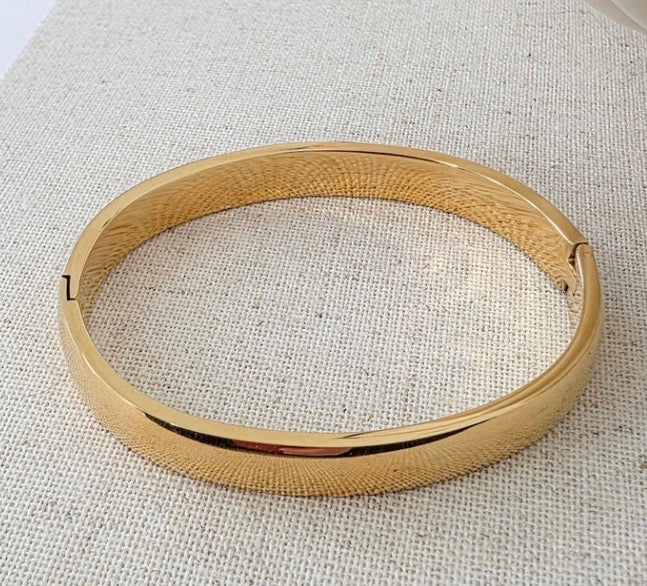 Endless Everyday Bangle- Waterproof