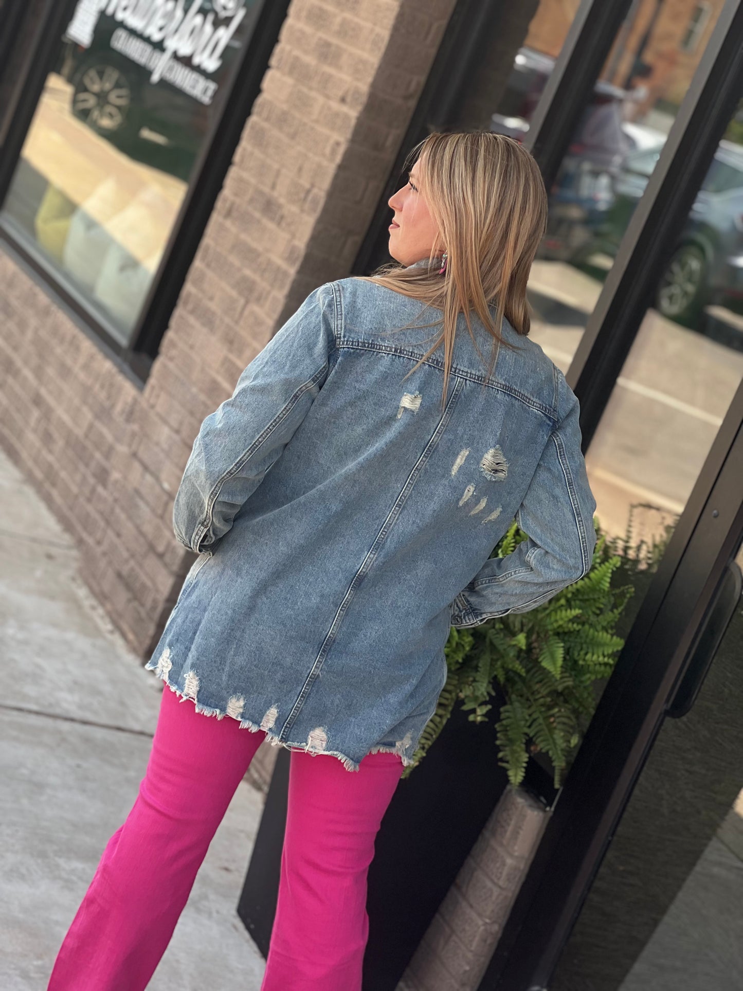 Veveret Distressed Denim Oversized Western Jacket