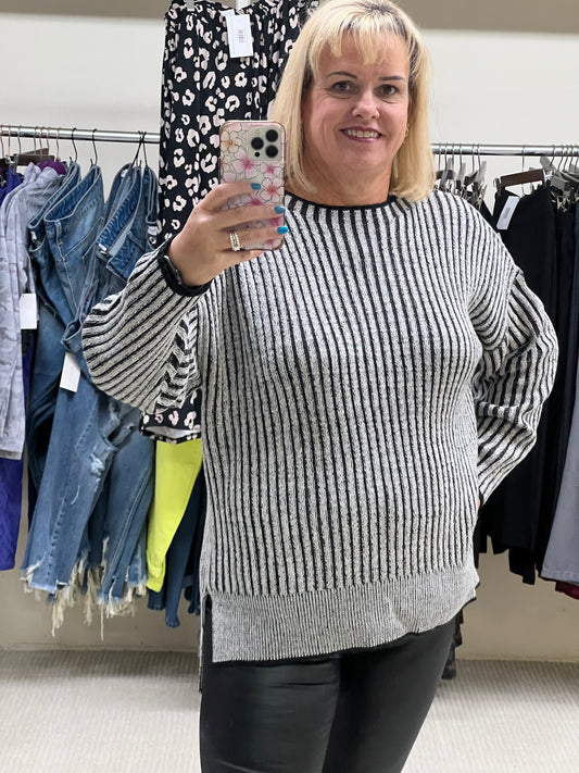 Regular Two-Toned Ribbed Mock Knitted Top