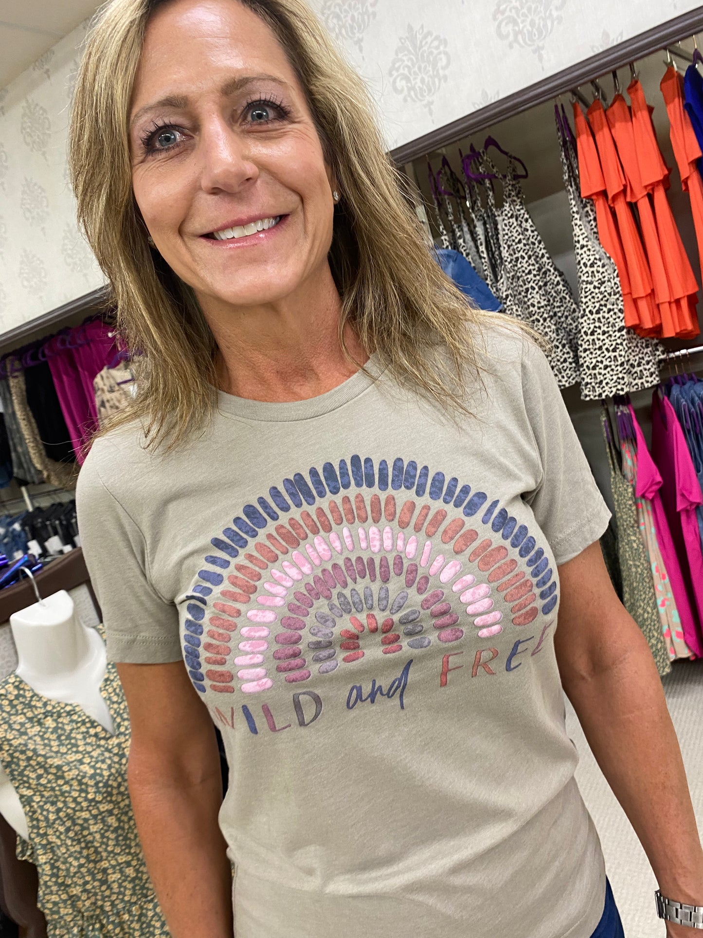 Wild And Free Tee (Heathered Stone Color)