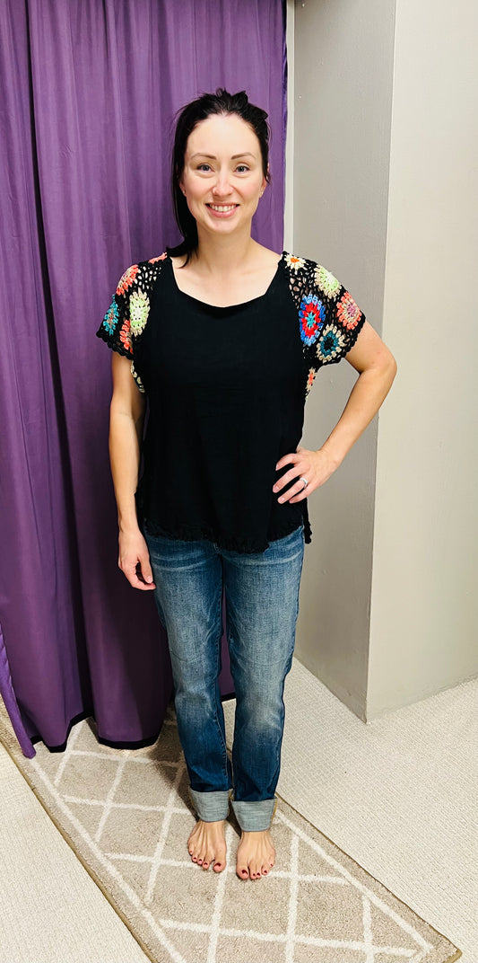 Regular Umgee Floral Crochet Sleeve w/ Black Body Short Sleeve Top