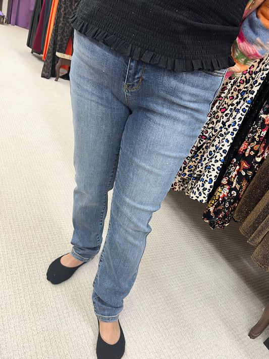 Regular Judy Blue Mid-Rise Classic Slim Fit Jeans